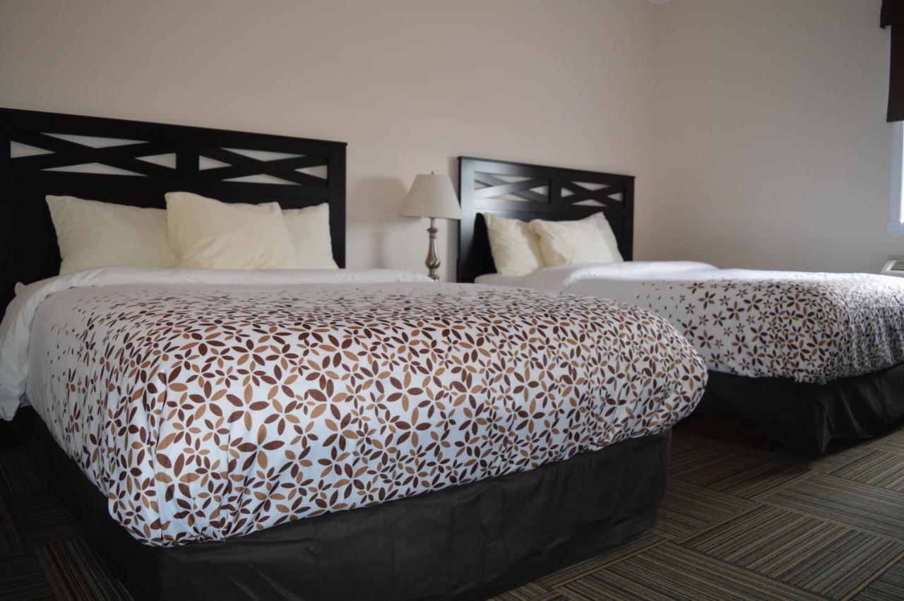 Auberge Macdonald Guest Inn Iroquois Falls 外观 照片
