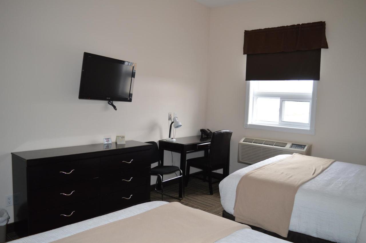 Auberge Macdonald Guest Inn Iroquois Falls 外观 照片